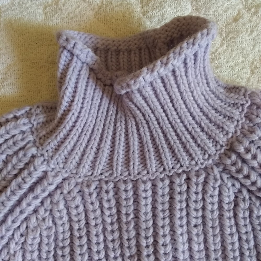 Sweater - Picture 2 of 4